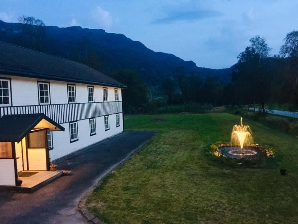 Vikedal Relax Center Hotel Bagian luar foto
